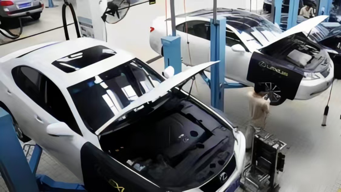 1732938432612832.jpg 修车18.jpg